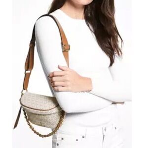 MICHAEL Michael Kors Slater XS sling pack messenger bag